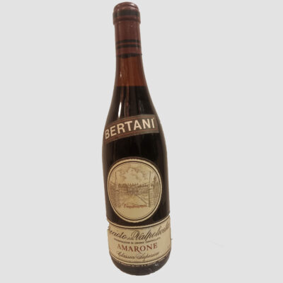 Amarone della Valpolicella 1967 Classico Superiore Amarone Bertani Livello basso -2cm