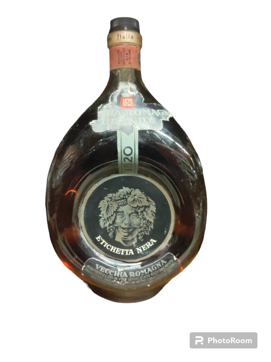 Brandy Vecchia Romagna Etichetta Nera 2 liter (Ruined Label)