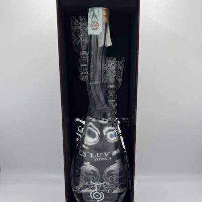 Vodka + 2 bicchieri Vodka + 2 bicchieri